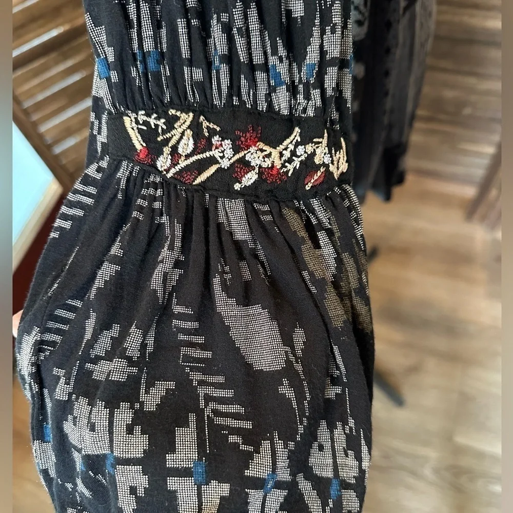 Lucky Brand Boho Witchy Embroidered Top - Picture 4 of 14